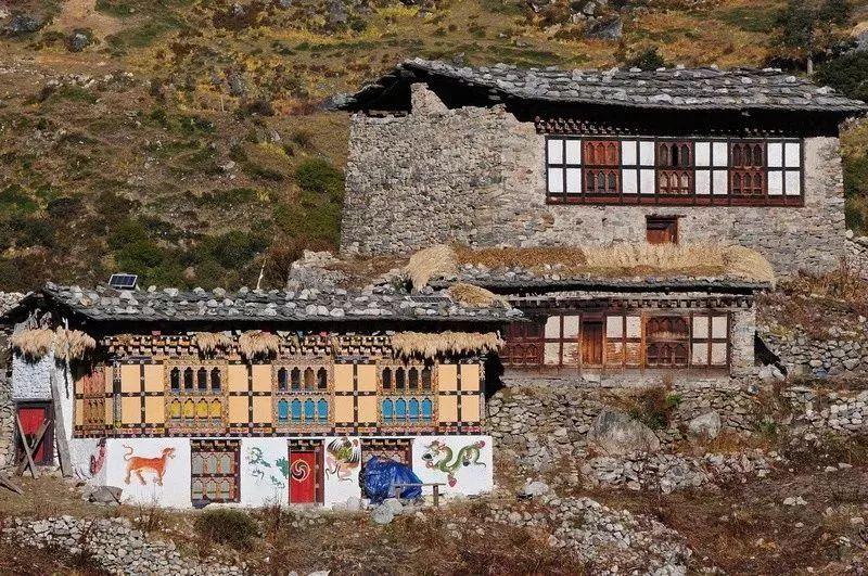 高海拔暴风雪,暴风雪徒步攀爬珠穆朗玛峰