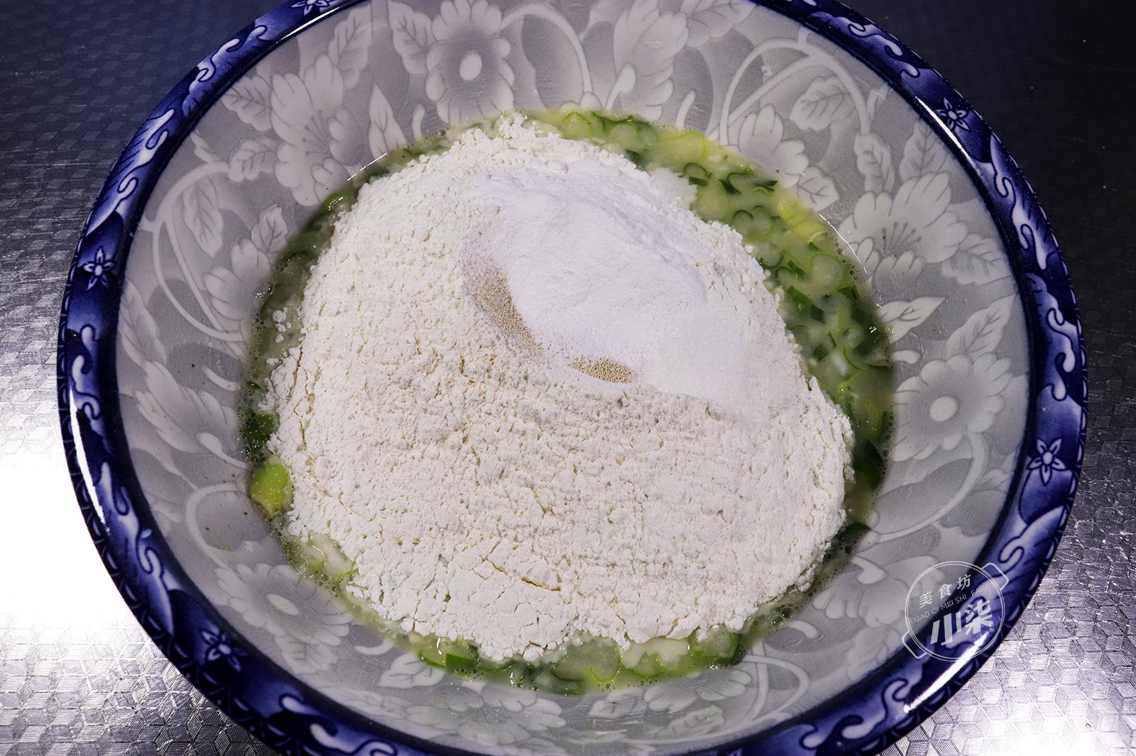 不揉面做葱油饼的做法,葱油饼和油条和面的手法有区别吗