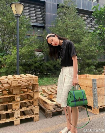 西装短裤真的又舒服又好看,夏天有一条时尚百搭的西装短裤