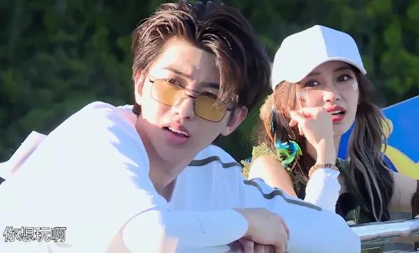 王嘉尔黄旭熙董思成angelababy,王嘉尔董思成跑男