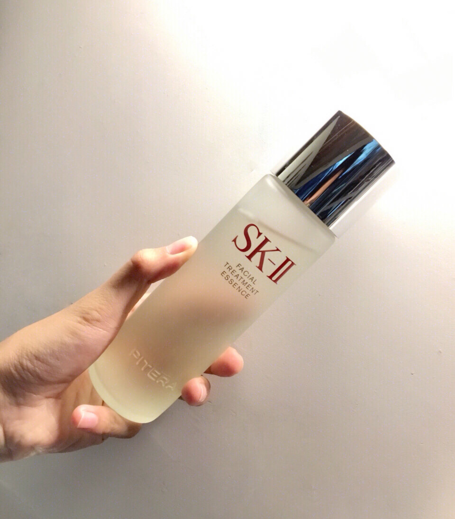 油皮水乳推荐夏季美白淡斑,百雀羚水嫩倍现精华水可以控油吗