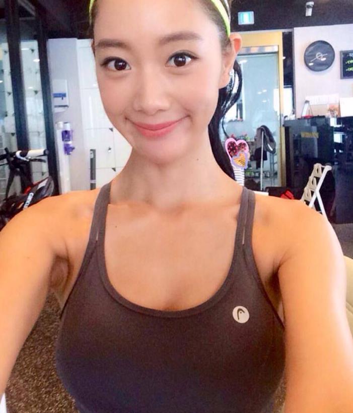 十大顶级身材健身女,美得令人窒息的40岁健身女神