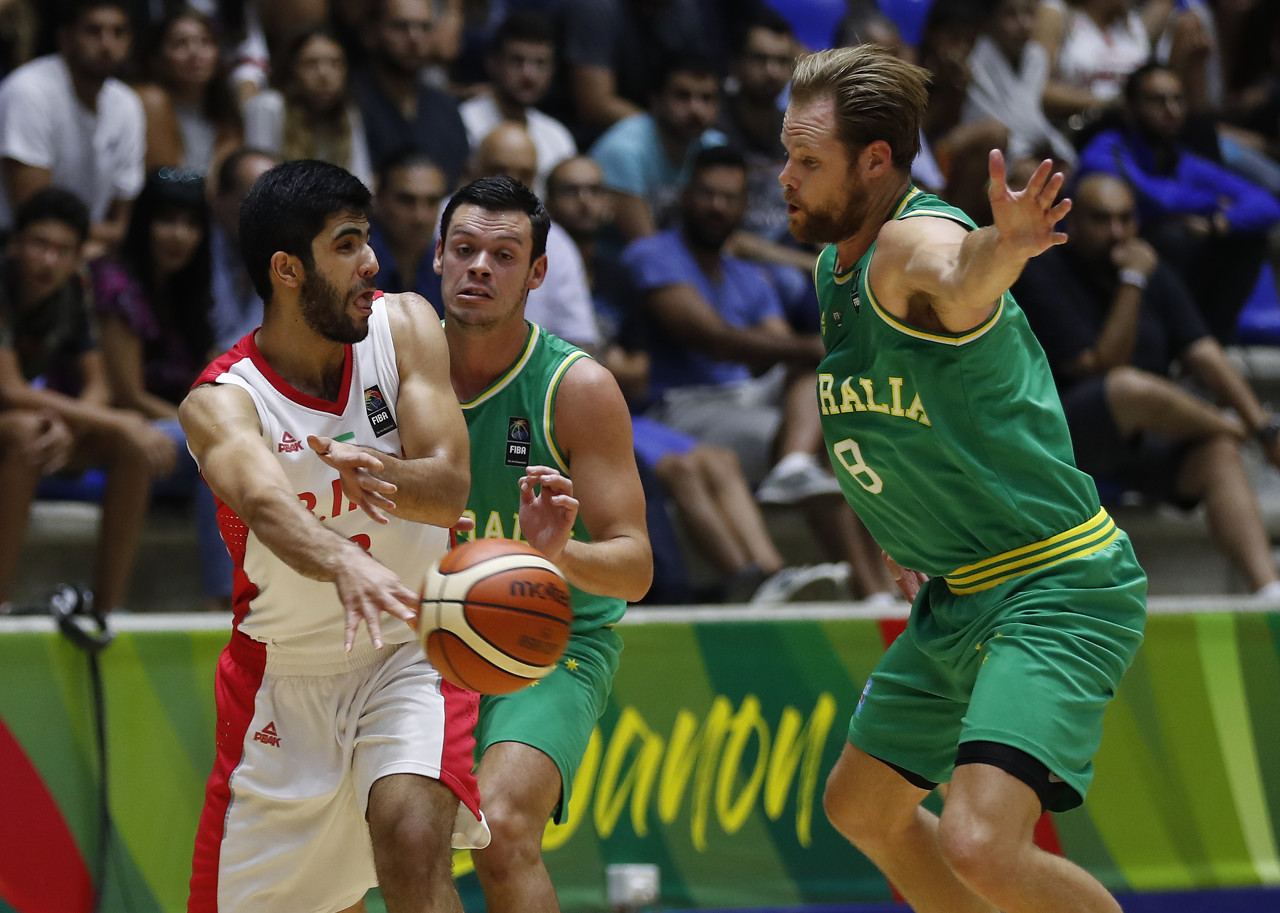 把国足计算器给男篮，直通东京奥运会概率仅18%还要看菲律宾脸色