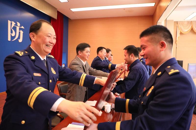 消防救援队伍改革转型的成果图片,玉林消防救援支队2021总结