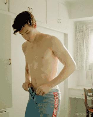 萌德ck发布会,萌德ck内衣代言视频