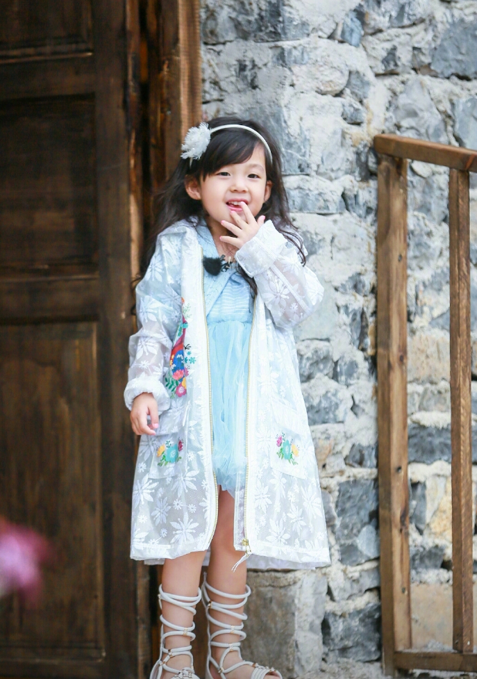 可爱呆萌的小泡芙,萌娃小泡芙