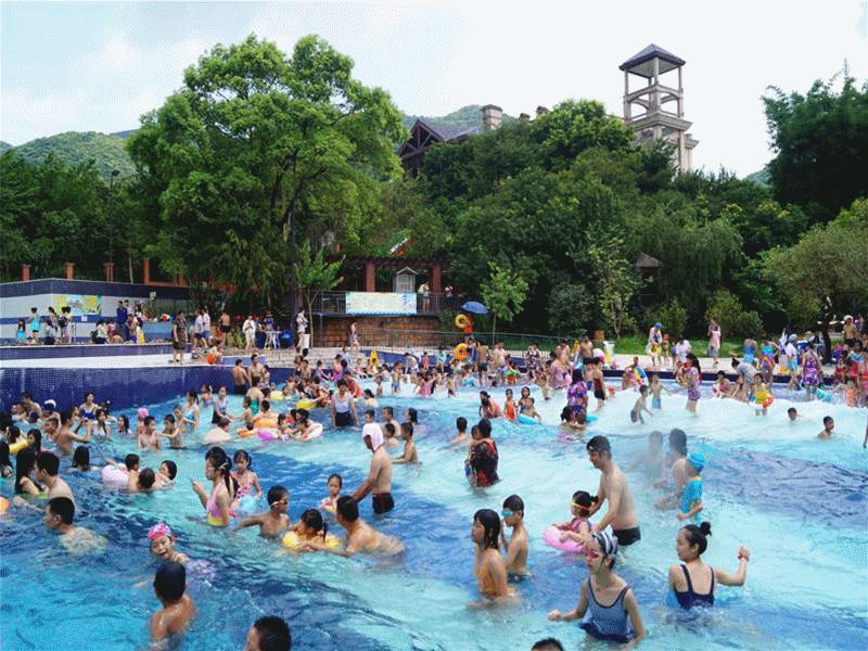 从化浪漫温泉主题乐园,从化环境十分雅致的温泉