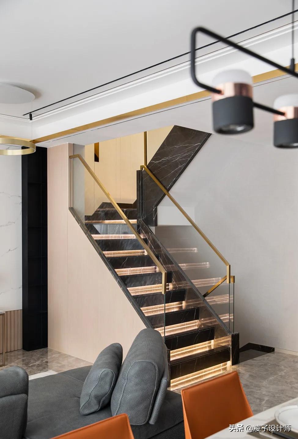 小户型三层复式极简,三层复式住宅