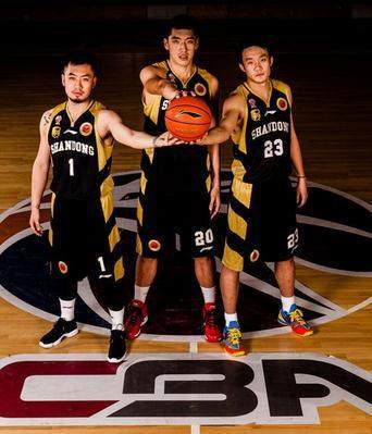 多年球迷看丁彦雨航事件：没有永远的兄弟篮球只有永远的己方利益