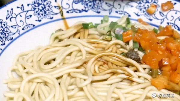 宵夜热干面藕汤,湖北藕汤热干面