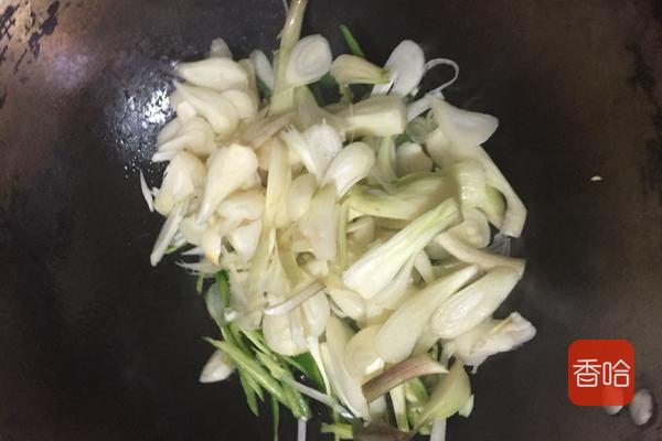 它是“菜中灵芝”，每次炒菜加几颗，不打郎中门前过，秋天别错过