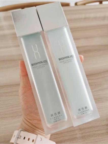 痘痘大爆发无限回购国货护肤品,那些被低估的护肤品