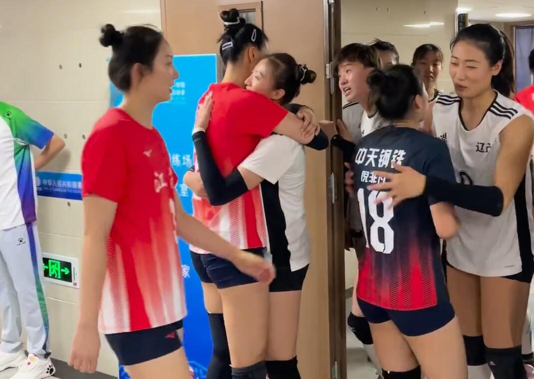 张常宁魔鬼七连发比赛全场回放,张常宁比赛输了朱婷安慰