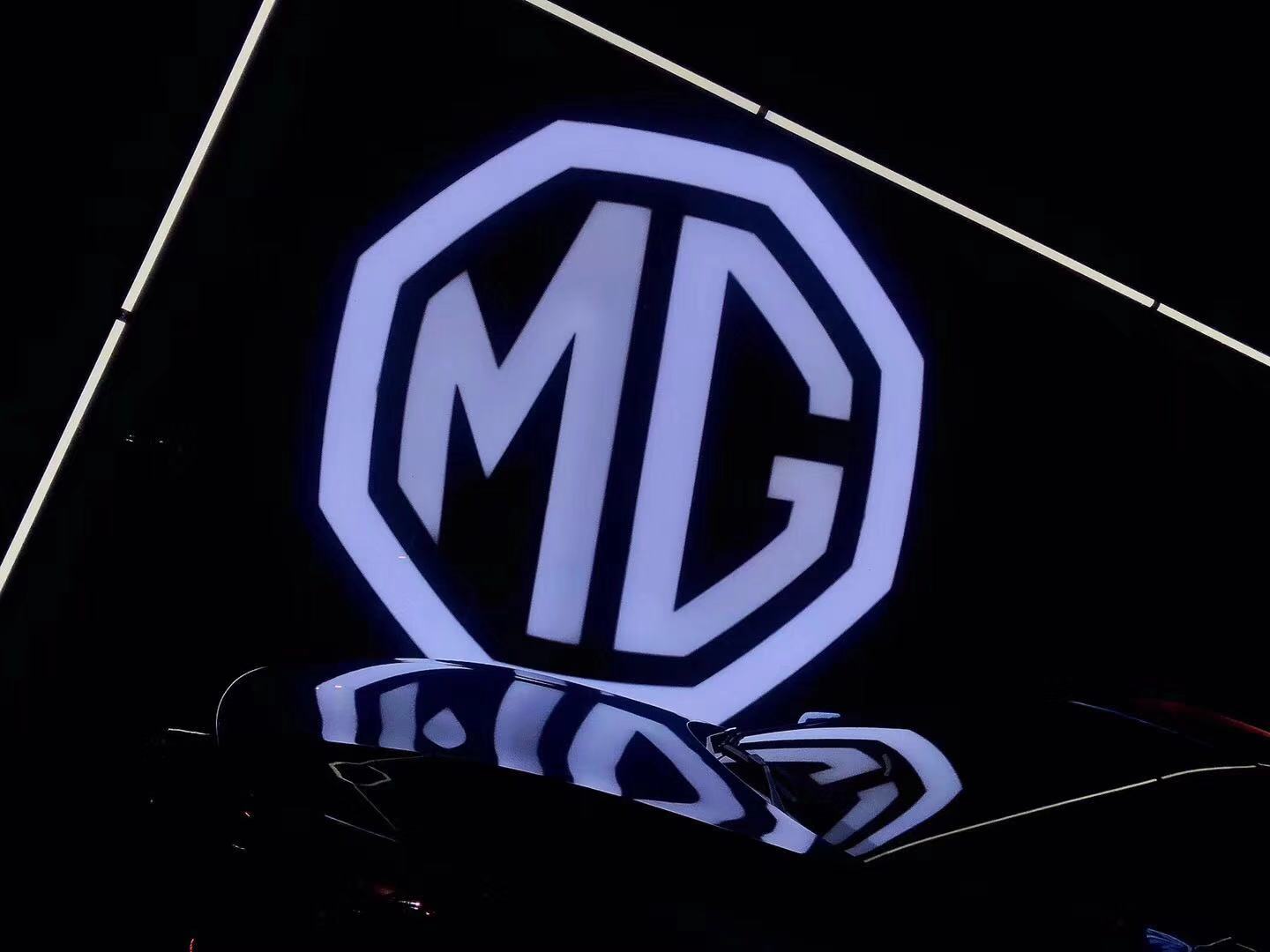 全新一代名爵zs代步首选,中保研25%碰撞名爵zs