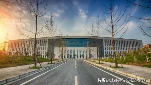 普通人怎么当上明星不靠人脉的,学历低的明星怎么当上明星的