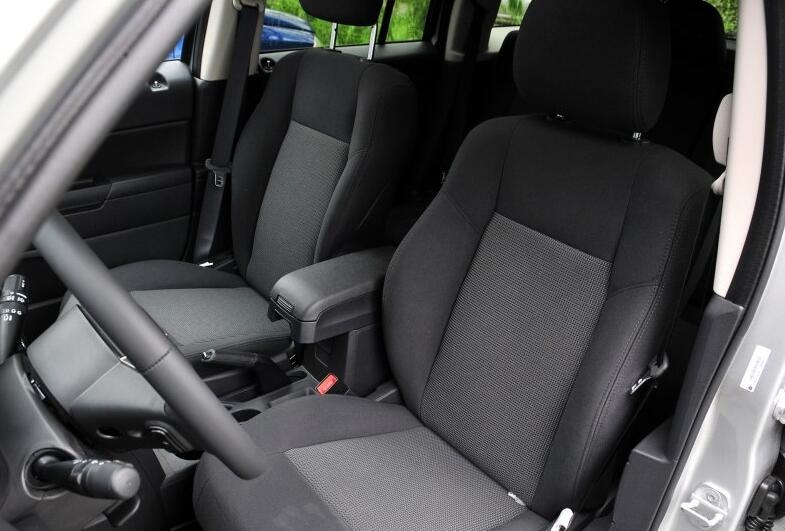 亲戚的自由客8万多卖给我，这个价格合适吗？