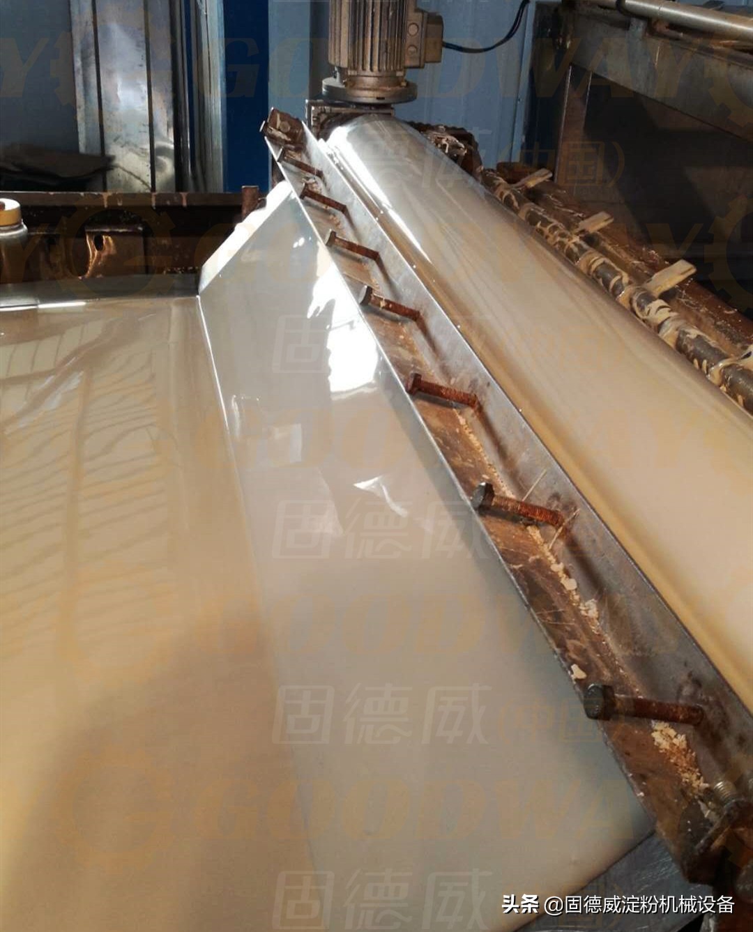 鲜粉条加工机器哪家的好,仿手工红薯粉条机全自动