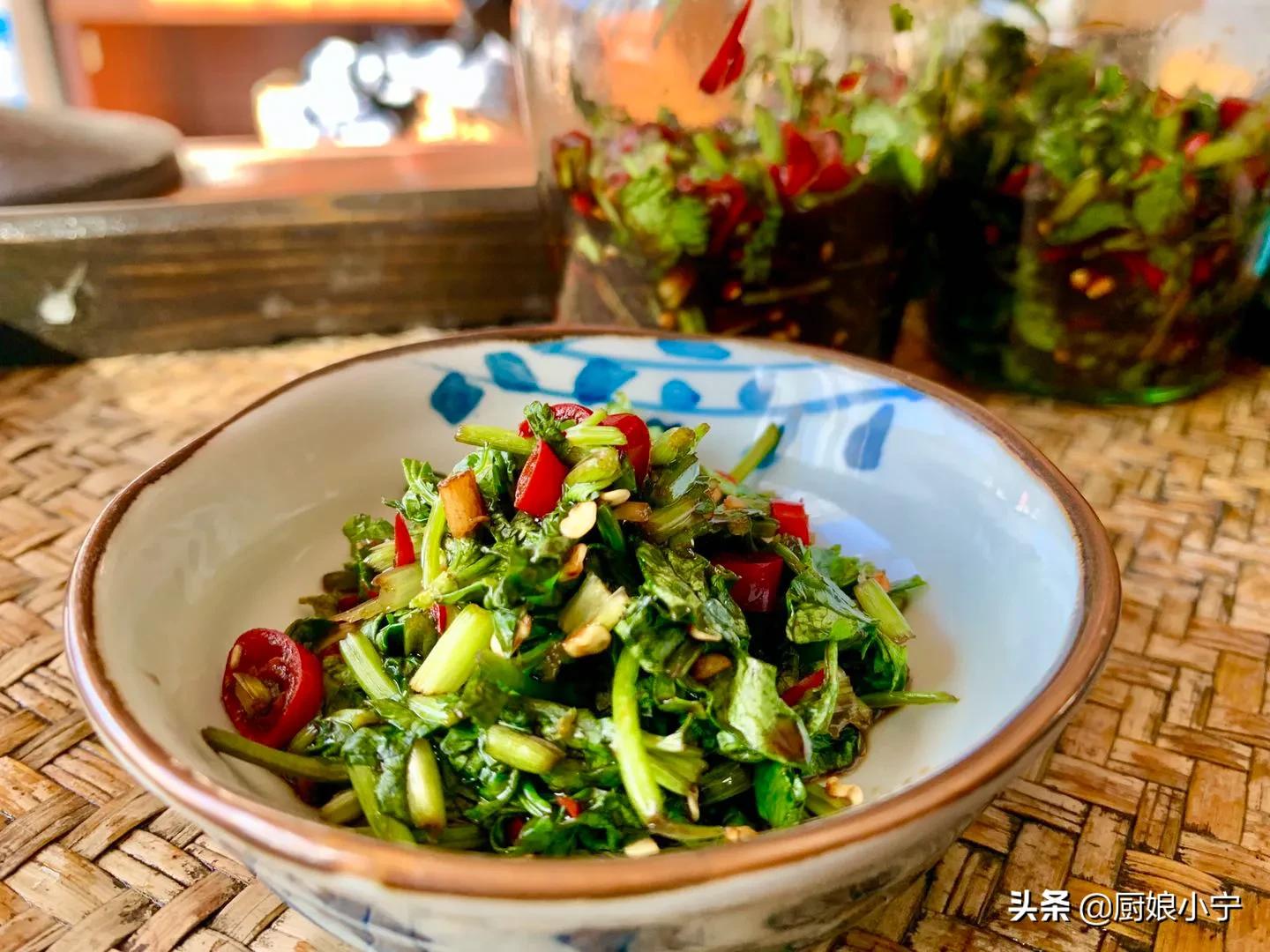 腌菜一天就能吃,腌菜里的亚硝酸多久才能减少