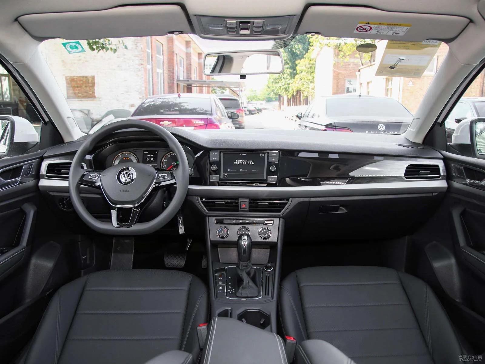 斯柯达明锐和大众朗逸买哪个,三大件一样的车对比