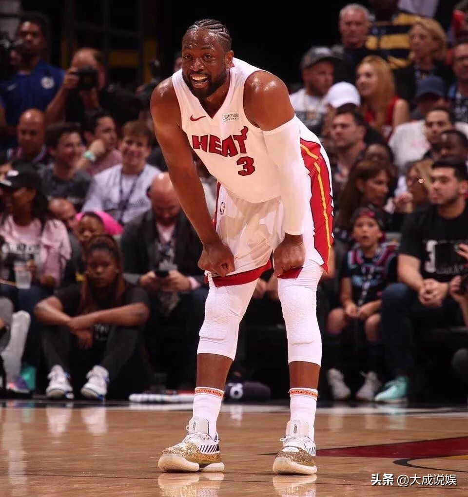 为什么这么多人穿中国李宁,富家子弟看不起我军小伙