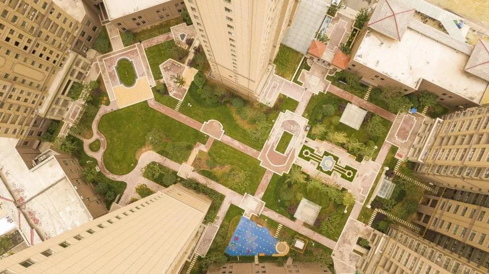 中南广场二期十号楼,中南广场两梯