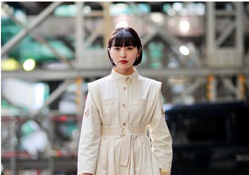 脖子短圆脸剪什么短发,大圆脸齐脖一刀切短发