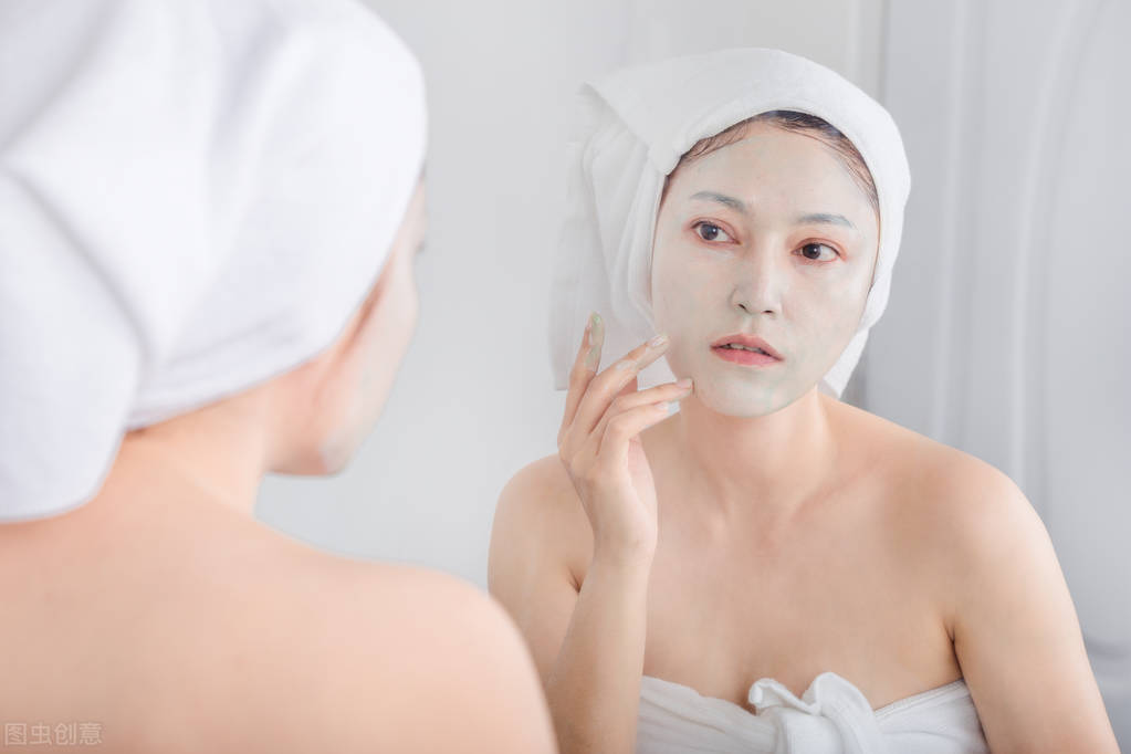 65岁老太太卖面膜，用“一条丝巾”获客，月入12万，吊打年轻人