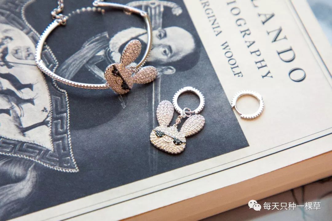 买了这么多的东西都是为了什么,买了这么多口红哪一支是你的真爱