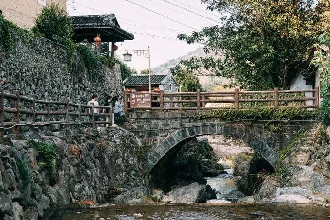 去漳州玩住厦门还是漳州,旅游去厦门还是去泉州