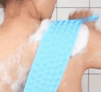 洗澡搓泥后起疙瘩,洗澡时搓出来的泥是怎么回事