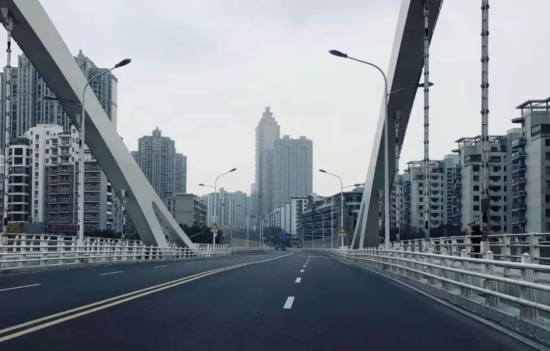 实拍！欧尚、世纪联华、绿篮子、大统华、河马超市现状