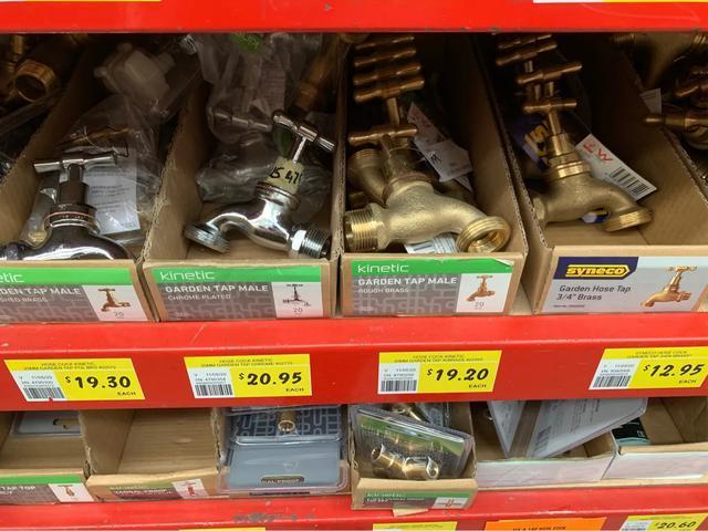 澳洲水管工人工资多少钱 (澳洲建筑工每小时多少钱)