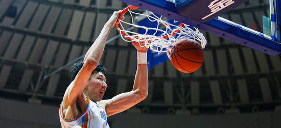 周琦从攻防核心成长成为球队领袖,周琦从攻防核心成长