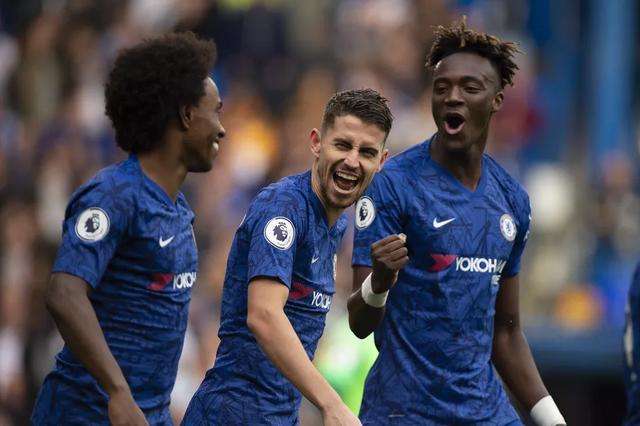 蓝军气势如虹,客战伯恩利当全取三分