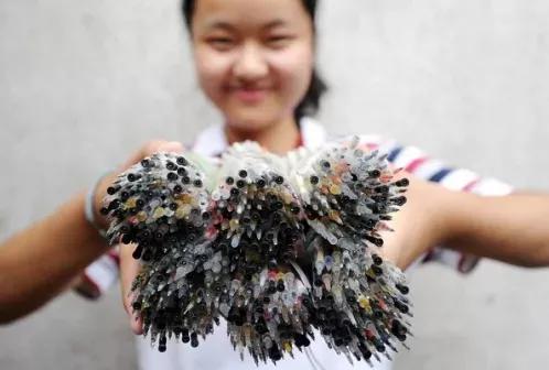 2元笔卖出800亿市值，增速不输茅台：这个作业神器，才是搞钱王