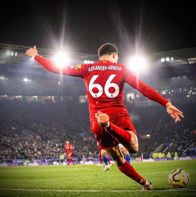 利物浦拜仁阿诺德,阿诺德利物浦改打中场