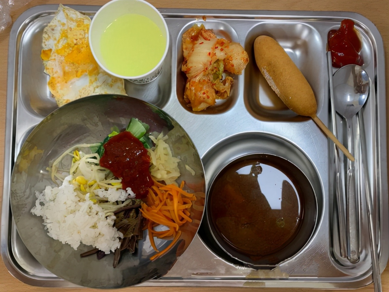 韩国大学食堂的伙食,韩国留学生在中国食堂吃中国美食