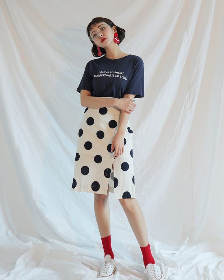 袜子上新,袜靴裙装解锁超能打的时髦组合