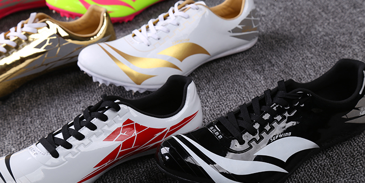 田径赛道穿钉鞋还是穿跑鞋,短跑体育生比赛哪种钉鞋好