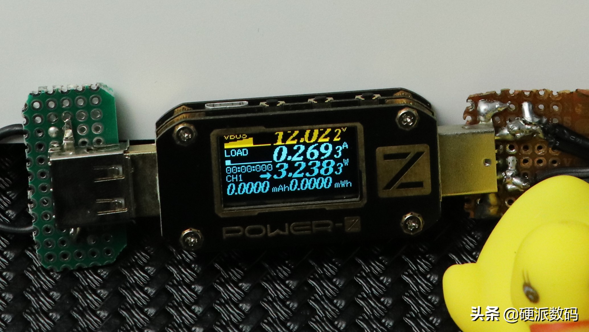 华为4g路由2pro开箱评测与拆解,华为旗下的4g路由2pro测评