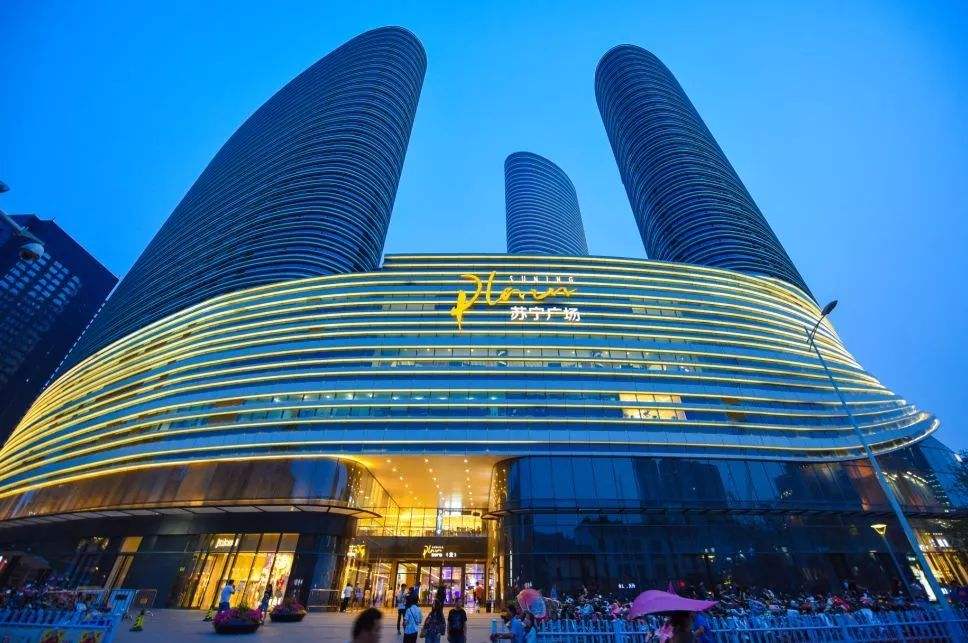 比王思聪还有钱的富二代,27岁当俱乐部主席,坐拥千亿却从不炫富