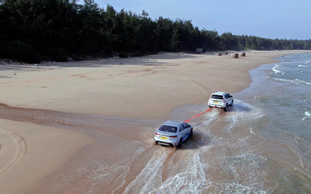 丰田双擎混动开不坏,2022丰田雷凌双擎1.8he-cvt进取版