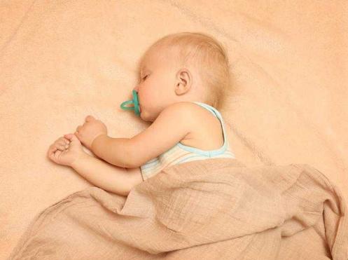 小儿绿色便的原因及治疗方法,宝宝绿便需要特殊处理吗