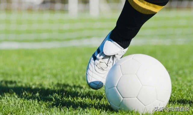 中国足球与外国足球文化差距,外媒评价中国不缺乏足球人才