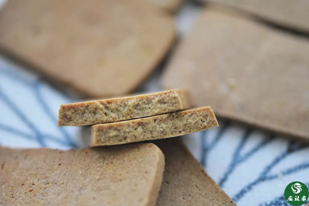 和圣八珍糕饼干,全家都能吃的养血补气粥