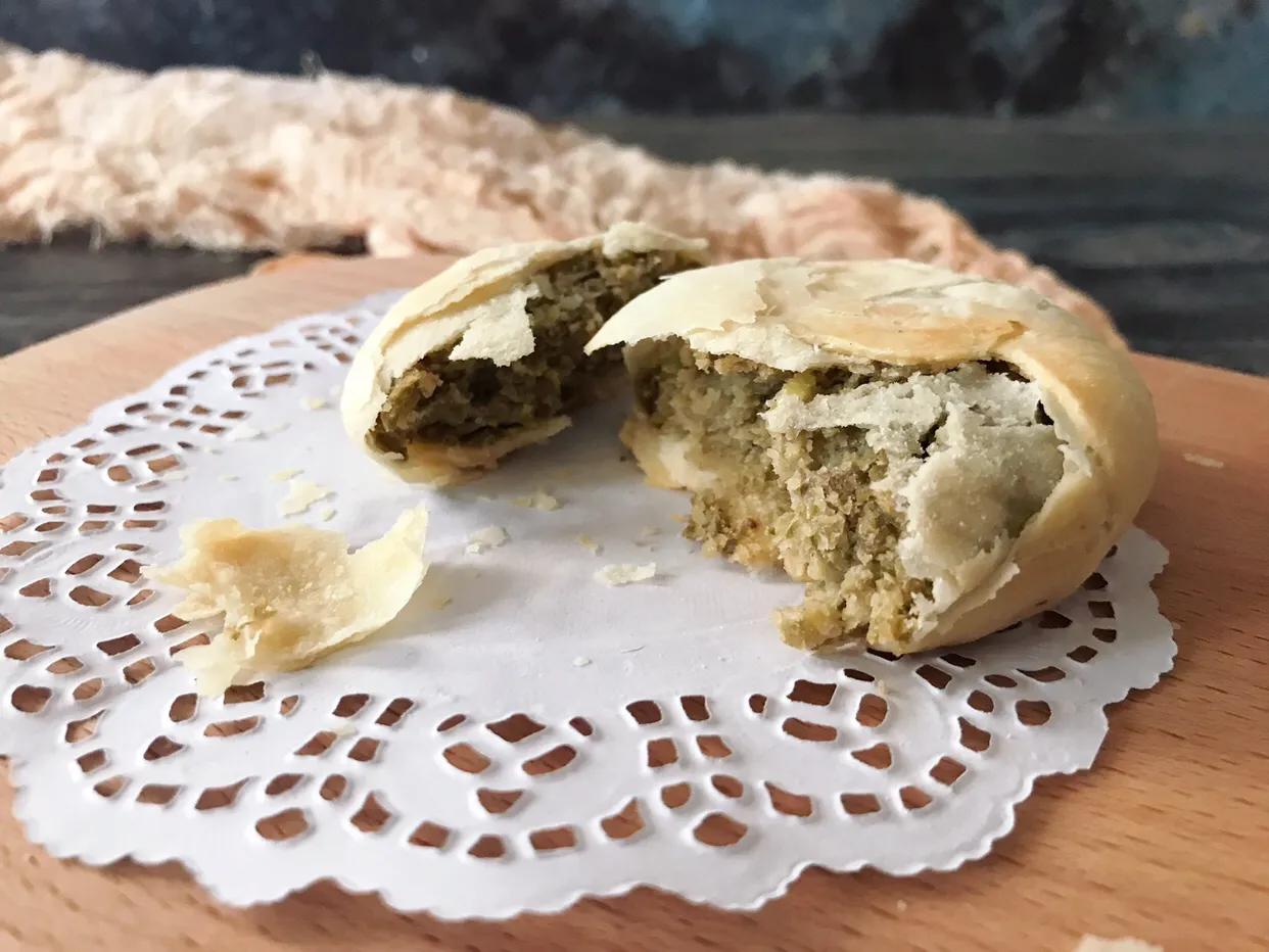 绿豆卷饼怎么做又软又好吃,绿豆红豆饼的制作方法视频