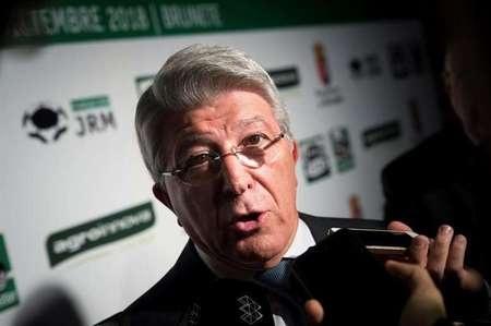 C罗“一巴掌”捅出马蜂窝,西班牙美女主持花式回怼太伤人