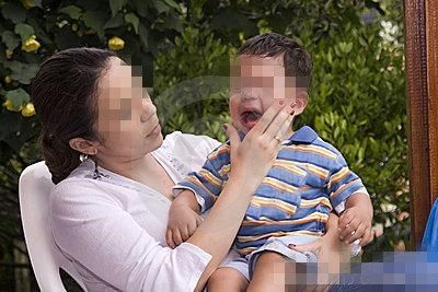 9岁男孩肾里结石,医生说8岁小孩眼睛里有颗结石