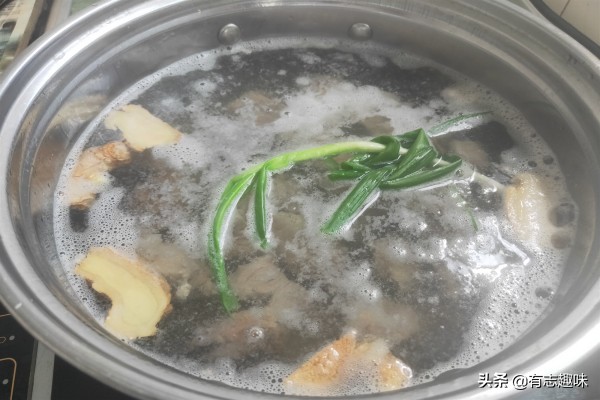 排骨加上“它”、不仅有止咳效果、还是美味的大补汤