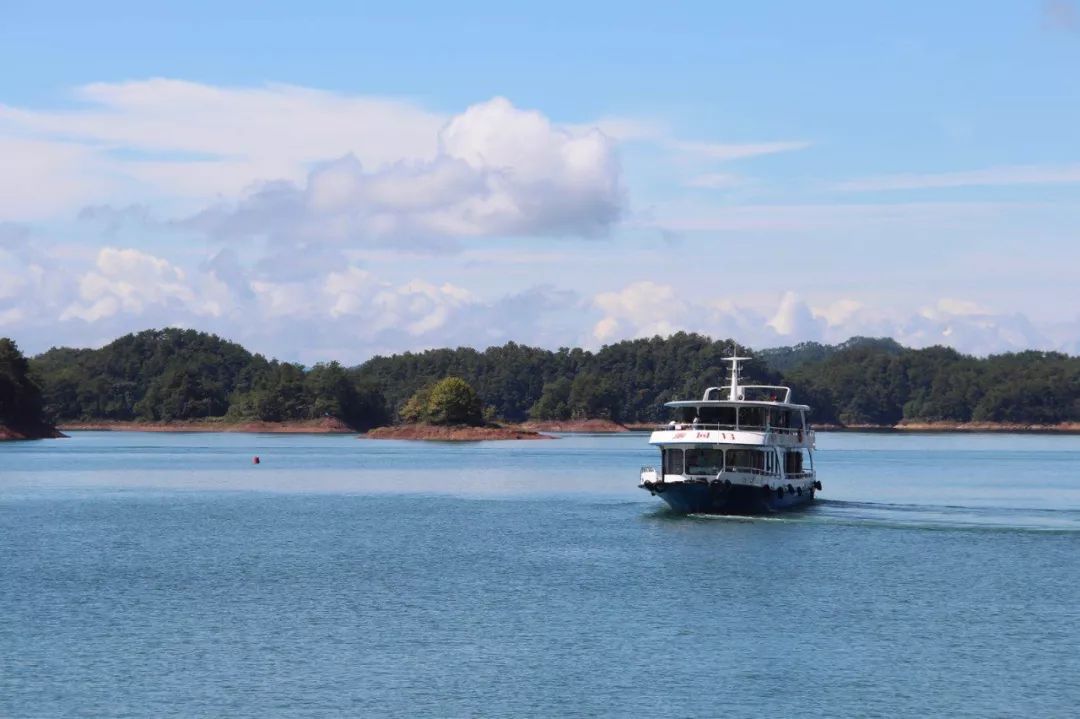 千岛湖-听说这人少景美的地方是杭州的后花园？